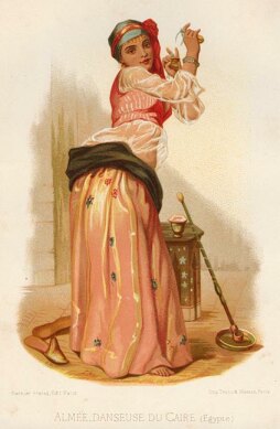 Almee mit Zimbeln